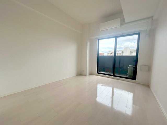 S-RESIDENCE新大阪駅前の寝室