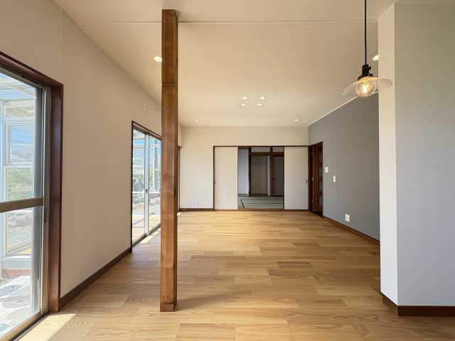 藤枝市　稲川　中古住宅　３LDKの居間・リビング