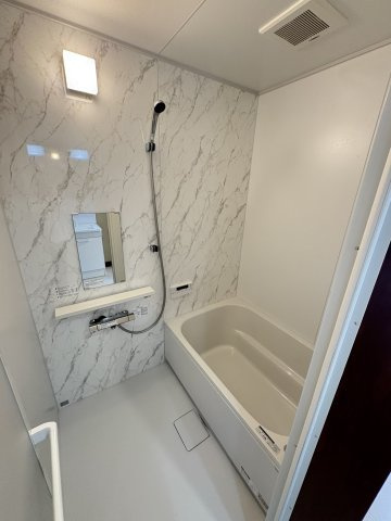藤枝市　稲川　中古住宅　３LDKの浴室