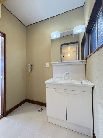 藤枝市　稲川　中古住宅　３LDKの独立洗面台