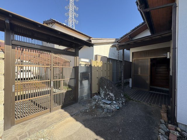 藤枝市　稲川　中古住宅　３LDKの外観