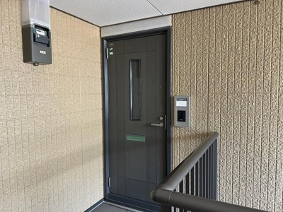 【玄関】 | ジョリハウスB(ジョリハウスビー)