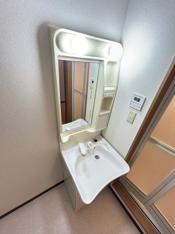 フォルビート六甲の洗面所