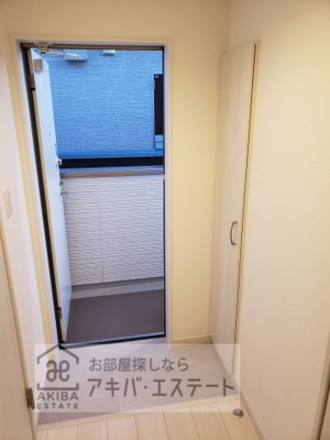 【玄関】 | Crecia 岩槻 B棟