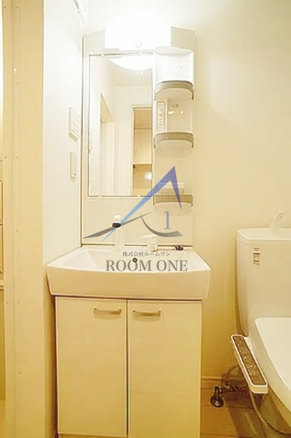 Ｂｅｌｌｅｆｏｒｅｔ菊名Ⅱの洗面所|洗面台です。