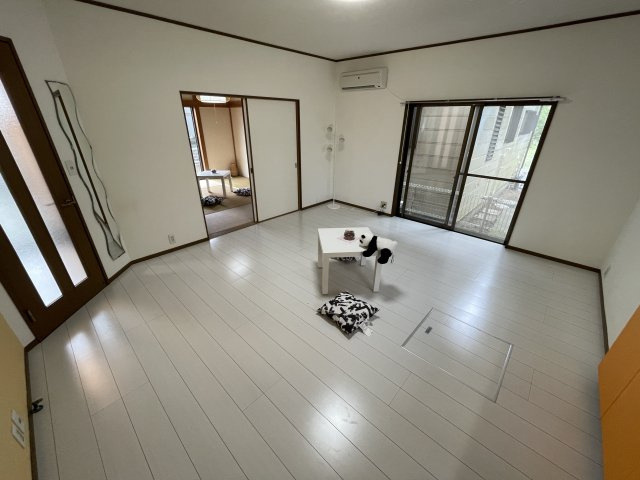 上谷新田貸家の居間・リビング