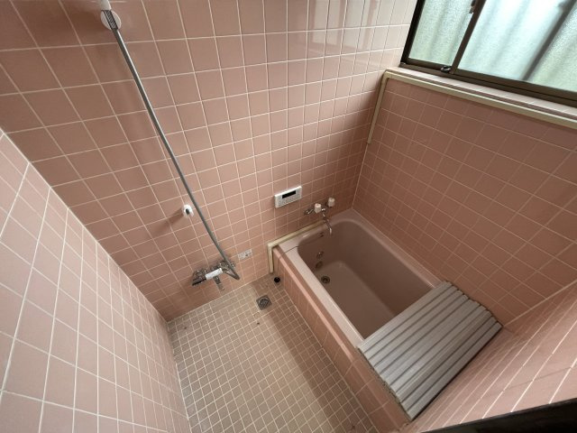 上谷新田貸家の浴室