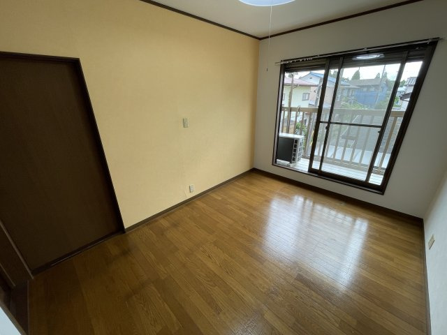 上谷新田貸家の居間・リビング