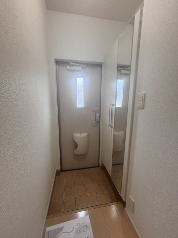 グリーンアベニュー　Ｅの玄関