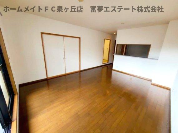 レジデンス赤阪の居間・リビング|リビングと洋室の戸を閉めたとき
