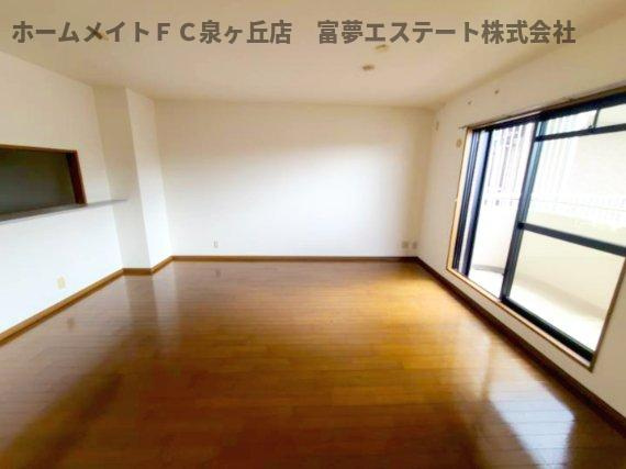 レジデンス赤阪の居間・リビング