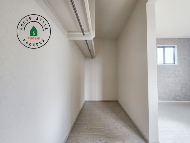 福岡市東区雁の巣1丁目第3-1棟(１号棟)の内観：施工例|洋服や大きな荷物が多い方や人数の多いご家族などは、一般的なクローゼットよりもウォークインクローゼットのほうが使い勝手が良いです。