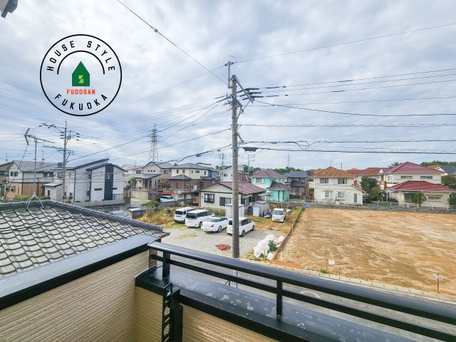 福岡市東区雁の巣1丁目第3-1棟(１号棟)の展望|窓から緑が見える物件も魅力的です。