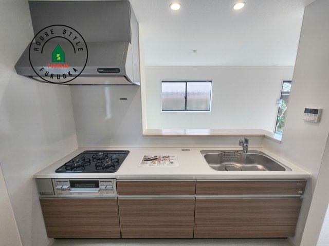 福岡市東区雁の巣1丁目第3-1棟(１号棟)の内観：施工例|キッチン。グリル・食器洗い乾燥機・浄水器も完備。