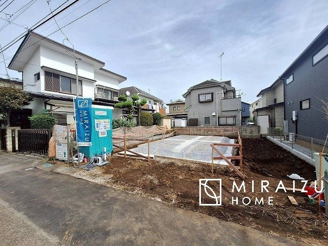 【前面道路含む現地写真】 | 日当たりの良いお家は嬉しいですよね。それぞれ価値観が分かれる箇所です、実際に内覧して日当たりの心地よさをご体感下さいね♪
