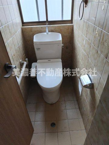 ６５８６２　岐阜市大福町中古戸建てのトイレ