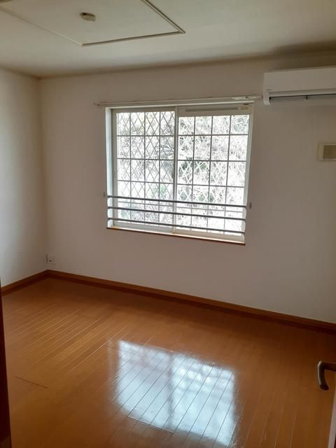 グランシス富木島の寝室