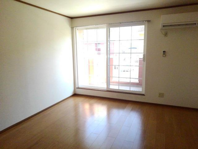 ペアハウスヒロセＤの居間・リビング|居室・リビング