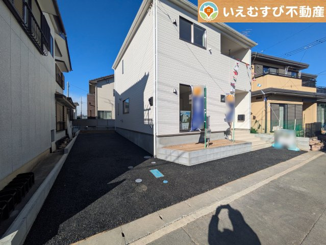 Cradle garden　鴻巣市北新宿第3の駐車場|2台駐車可能なスペース完備
しっかり舗装してある駐車スペースで天気が悪く足元が悪い日でも乗り降りしやすい♪