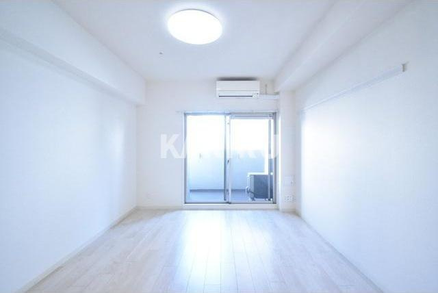 プレサンス堺筋本町駅前の居間・リビング