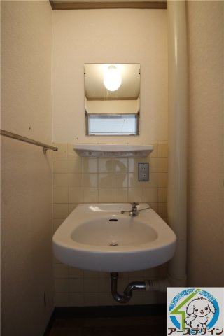 第一イワサキビルの洗面所