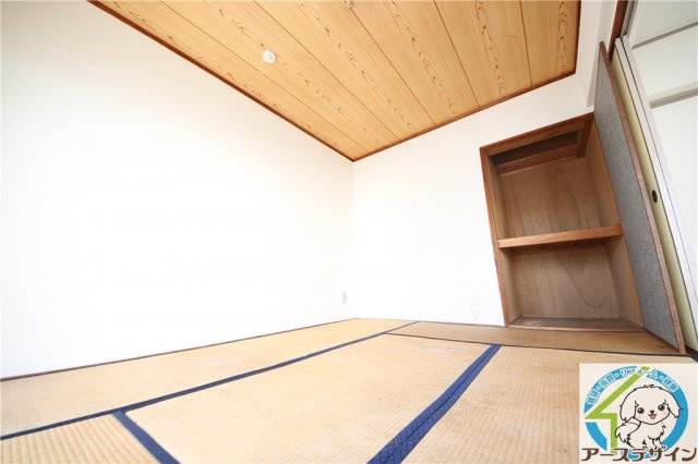 第一イワサキビルの和室