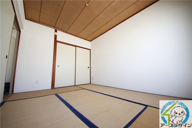 第一イワサキビルの和室