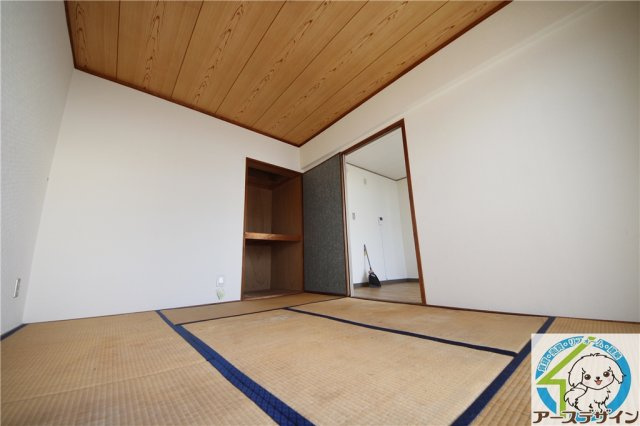 第一イワサキビルの和室