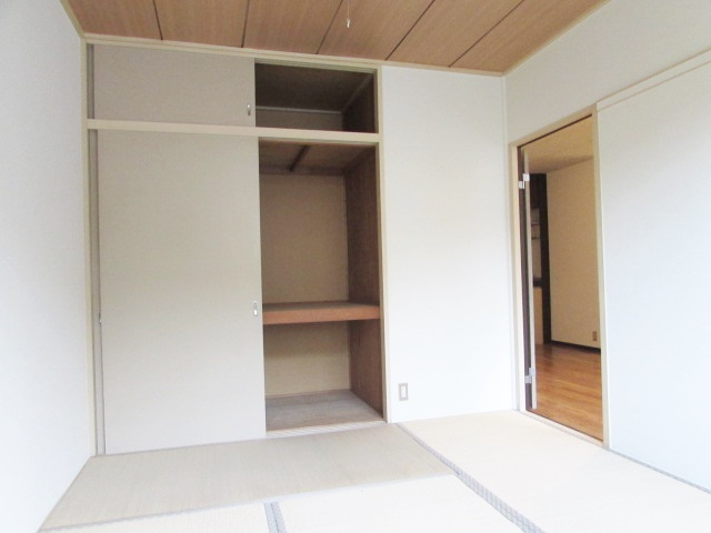 ハイツ椿園2の収納|収納スペース豊富です