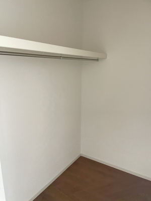 【収納】 | 山形市江俣二丁目【新築建売】1号棟 | ハンガー収納でお洋服もシワなしです。