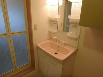 【洗面所】 | グレース目白 | スペースが確保できる洗面所です