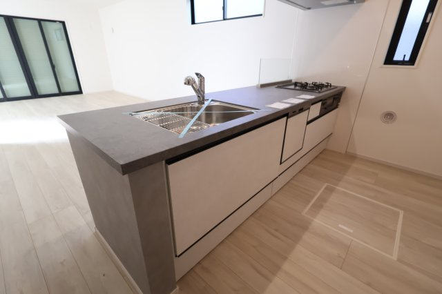 【外観】 | 《仲介手数料無料》浦和区瀬ヶ崎４丁目9-5(1号棟)新築一戸建てKEIAI GRACE