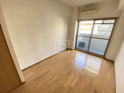 【居間・リビング】 | エスリード南森町駅前 | エスリード南森町駅前　洋室