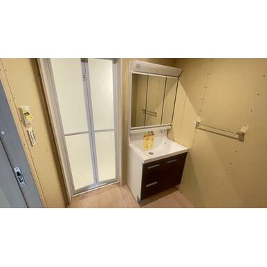 登戸貸店舗・事務所の独立洗面台