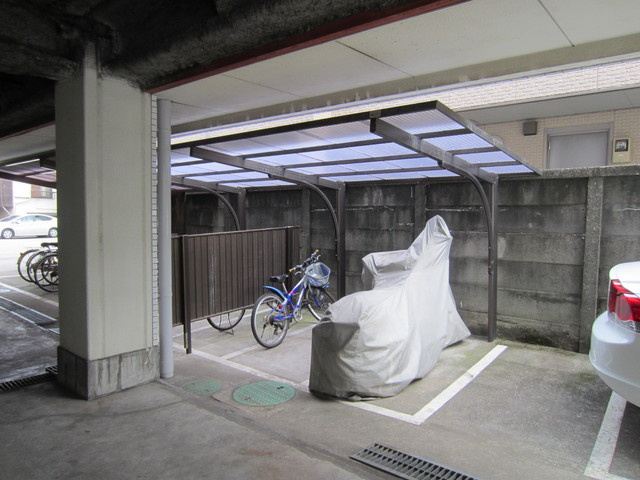 カーサ栄のその他共用部分|駐輪場・バイク置場も完備！