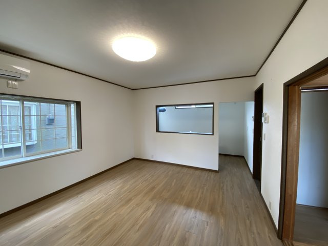 東金市北之幸谷貸家の居間・リビング