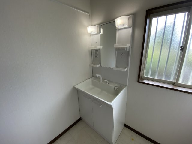 東金市北之幸谷貸家の独立洗面台