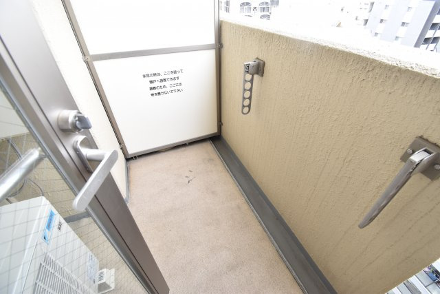 アーデンタワー北堀江のバルコニー