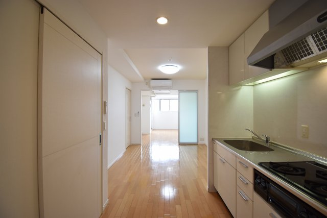 アーデンタワー北堀江の居間・リビング