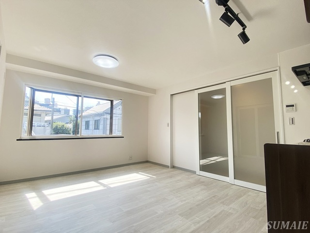 カーサ栄の居間・リビング|明るいお部屋です☆