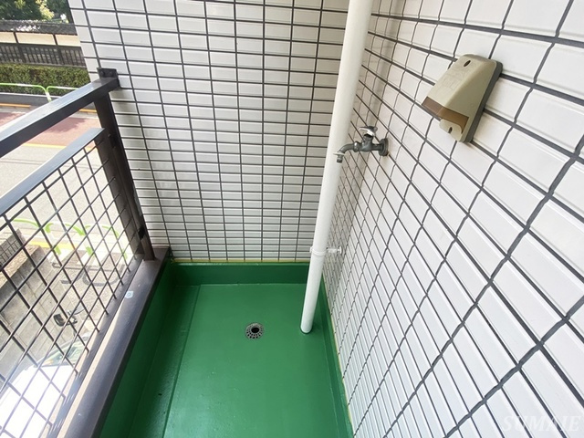 カーサ栄の設備|室外洗濯機置き場☆