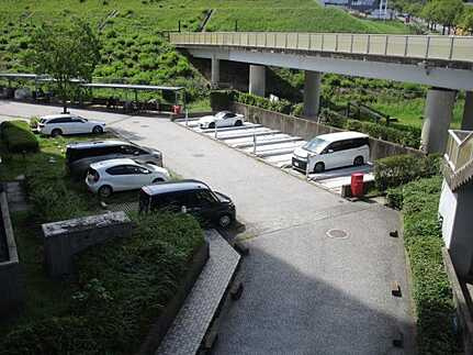Acityタワーズウエスト・タワー棟の駐輪場