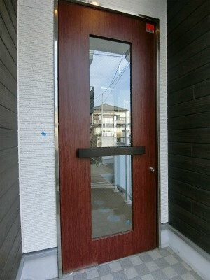 リブリ・大宮堀の内のエントランス