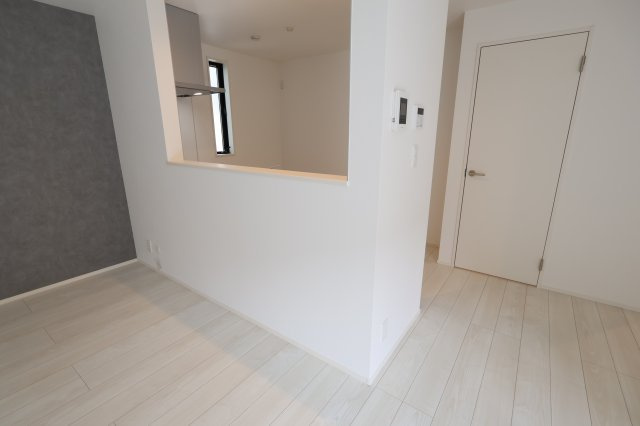 【キッチン】 | 《仲介手数料無料》大宮区三橋１丁目356-3(全1戸)新築一戸建て | 撮影日 2025年9月23日 11:30 曇り