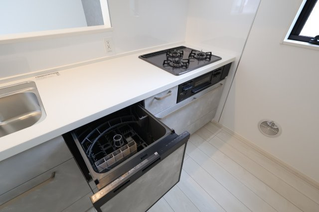 【キッチン】 | 《仲介手数料無料》大宮区三橋１丁目356-3(全1戸)新築一戸建て | 撮影日 2025年9月23日 11:30 曇り