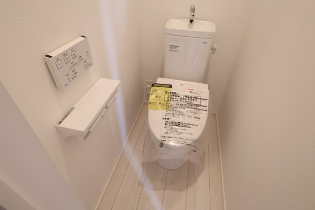 【トイレ】 | 《仲介手数料無料》大宮区三橋１丁目356-3(全1戸)新築一戸建て | 撮影日 2025年9月23日 11:30 曇り