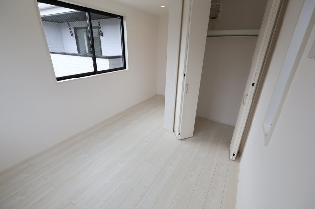 【洋室】 | 《仲介手数料無料》大宮区三橋１丁目356-3(全1戸)新築一戸建て | 撮影日 2025年9月23日 11:30 曇り