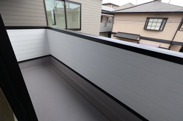 【バルコニー】 | 《仲介手数料無料》大宮区三橋１丁目356-3(全1戸)新築一戸建て | 撮影日 2025年9月23日 11:30 曇り