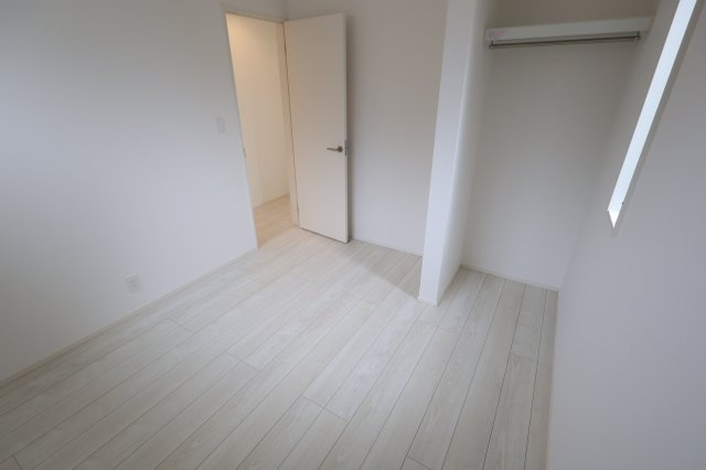 【洋室】 | 《仲介手数料無料》大宮区三橋１丁目356-3(全1戸)新築一戸建て | 撮影日 2025年9月23日 11:30 曇り