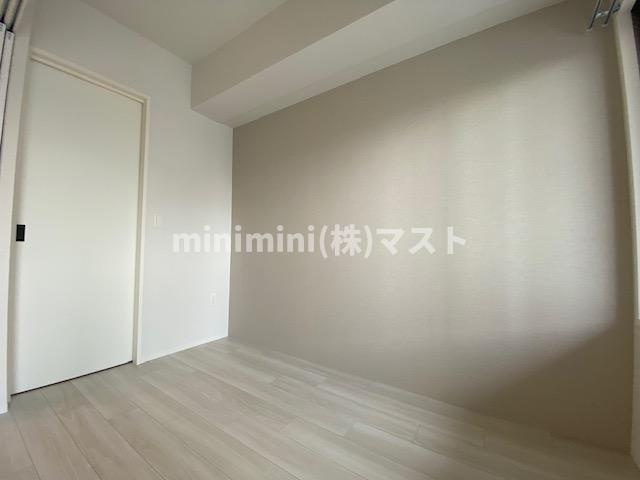 コンフォリア・リヴ大阪本町の洋室